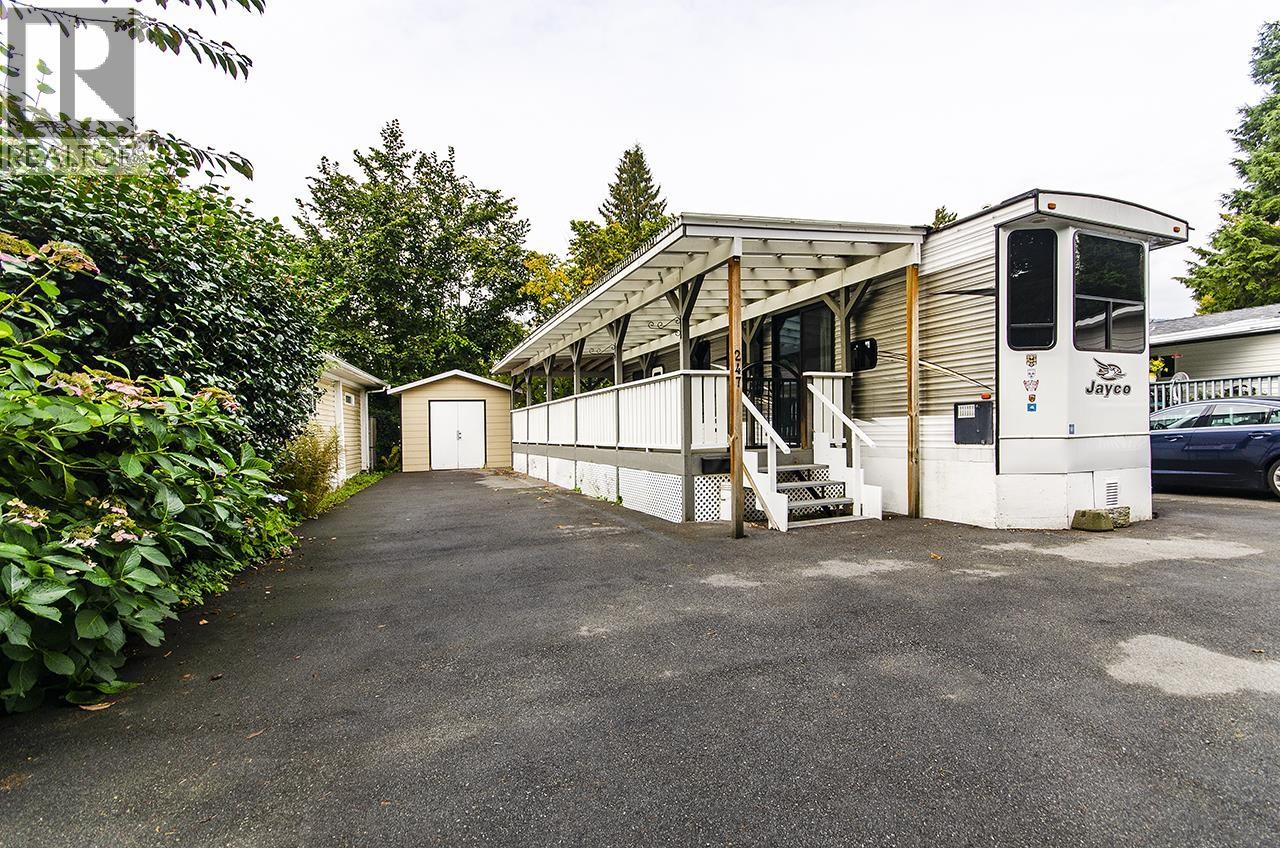 247 Tomahawk Ave, West Vancouver, BC V7P 1C4