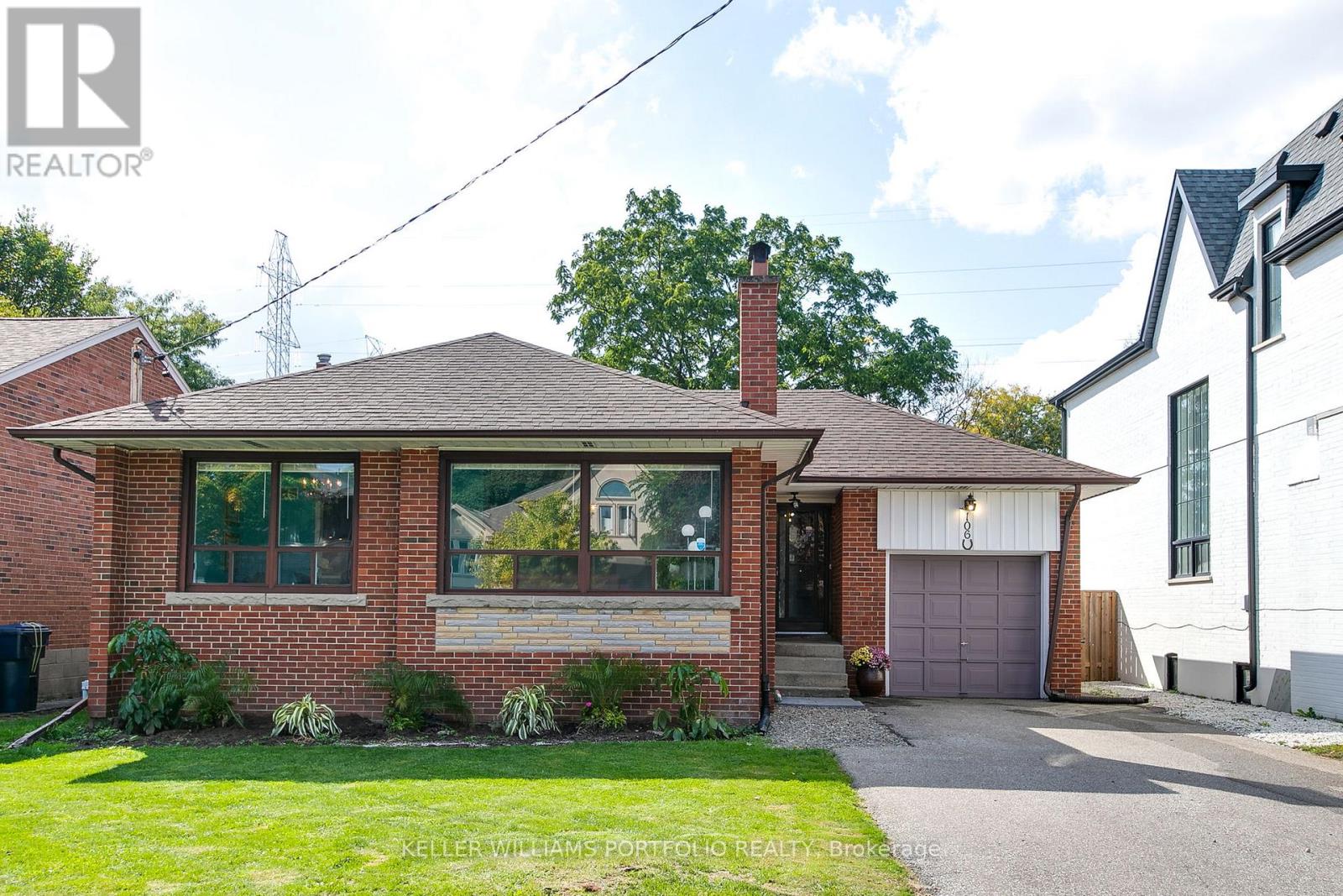 106 Botfield Ave, Toronto, ON M9B 4E5