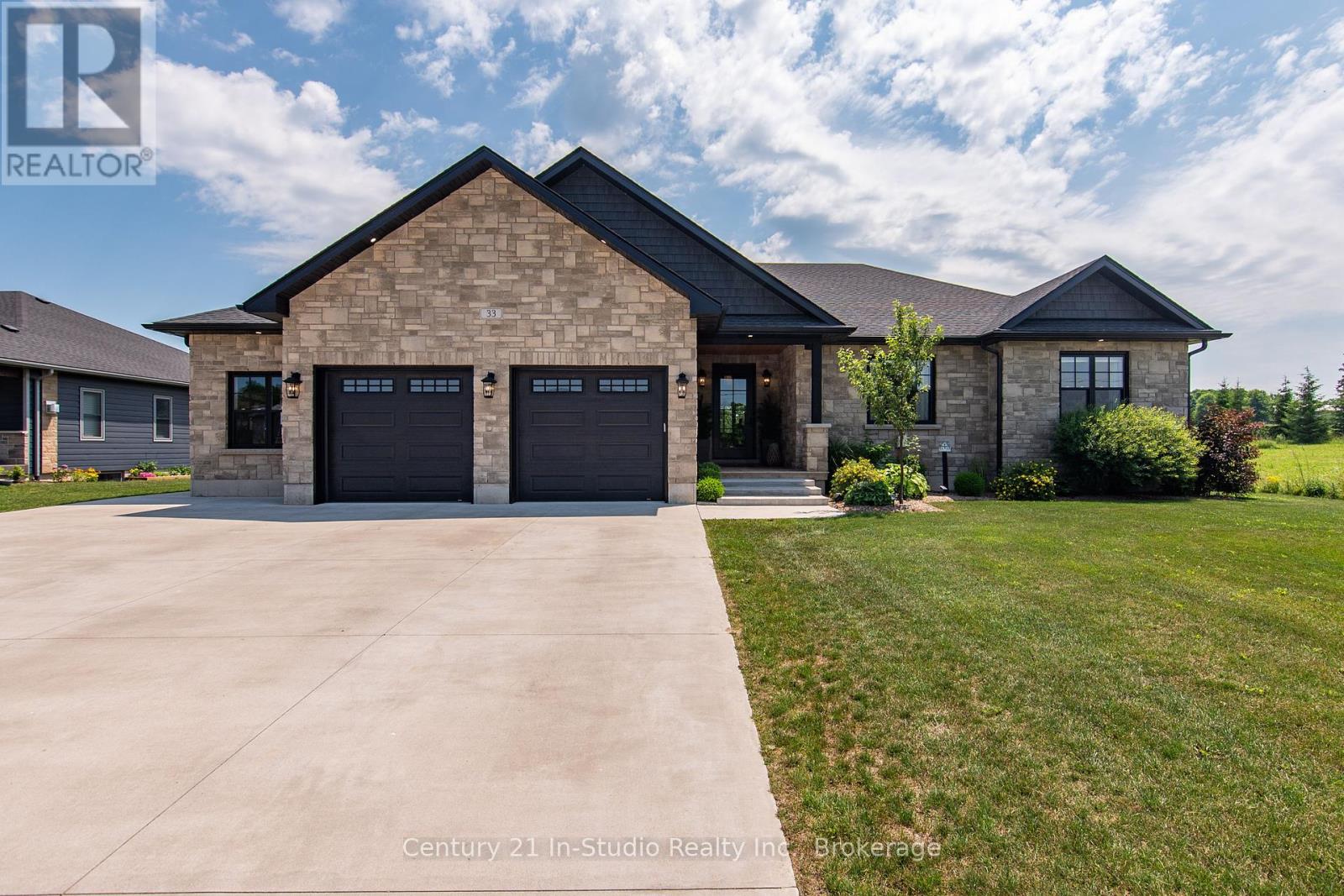 33 Nickason Dr, Arran-Elderslie, ON N0H 1A0