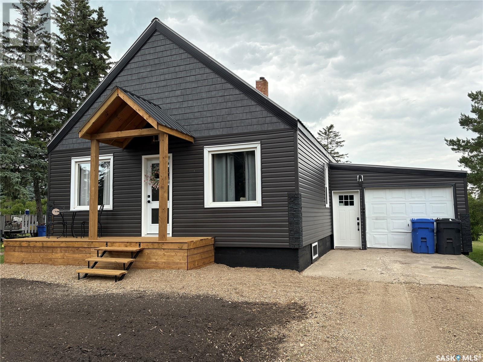 212 Riedel Ave E, Langenburg, SK S0A 2A0