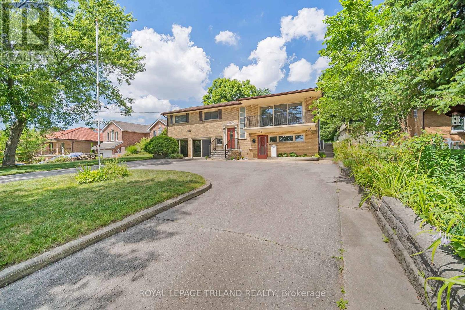 1210 Hamilton Rd, London, ON N5W 1A9