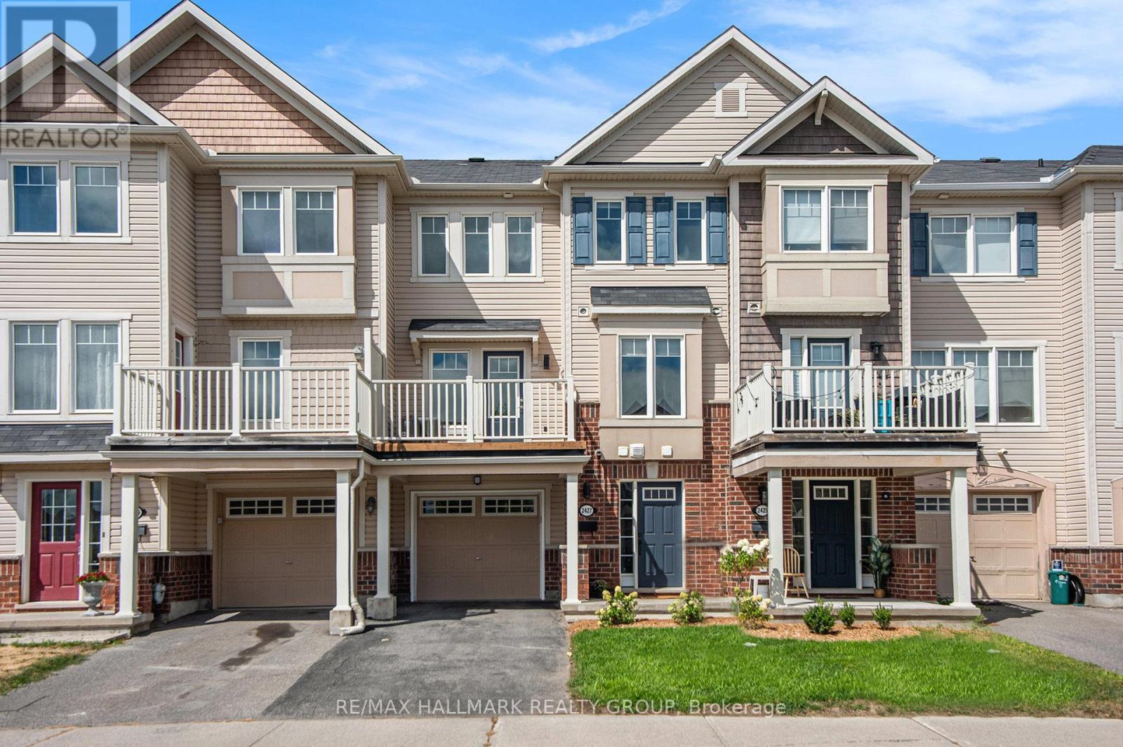 2427 Nutgrove Ave, Ottawa, ON K2J 0T2