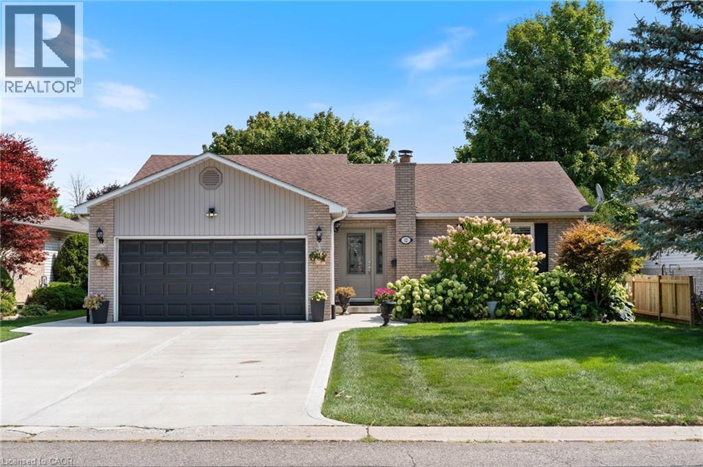 12 Briarlea Cres, Port Dover, ON N0A 1N4