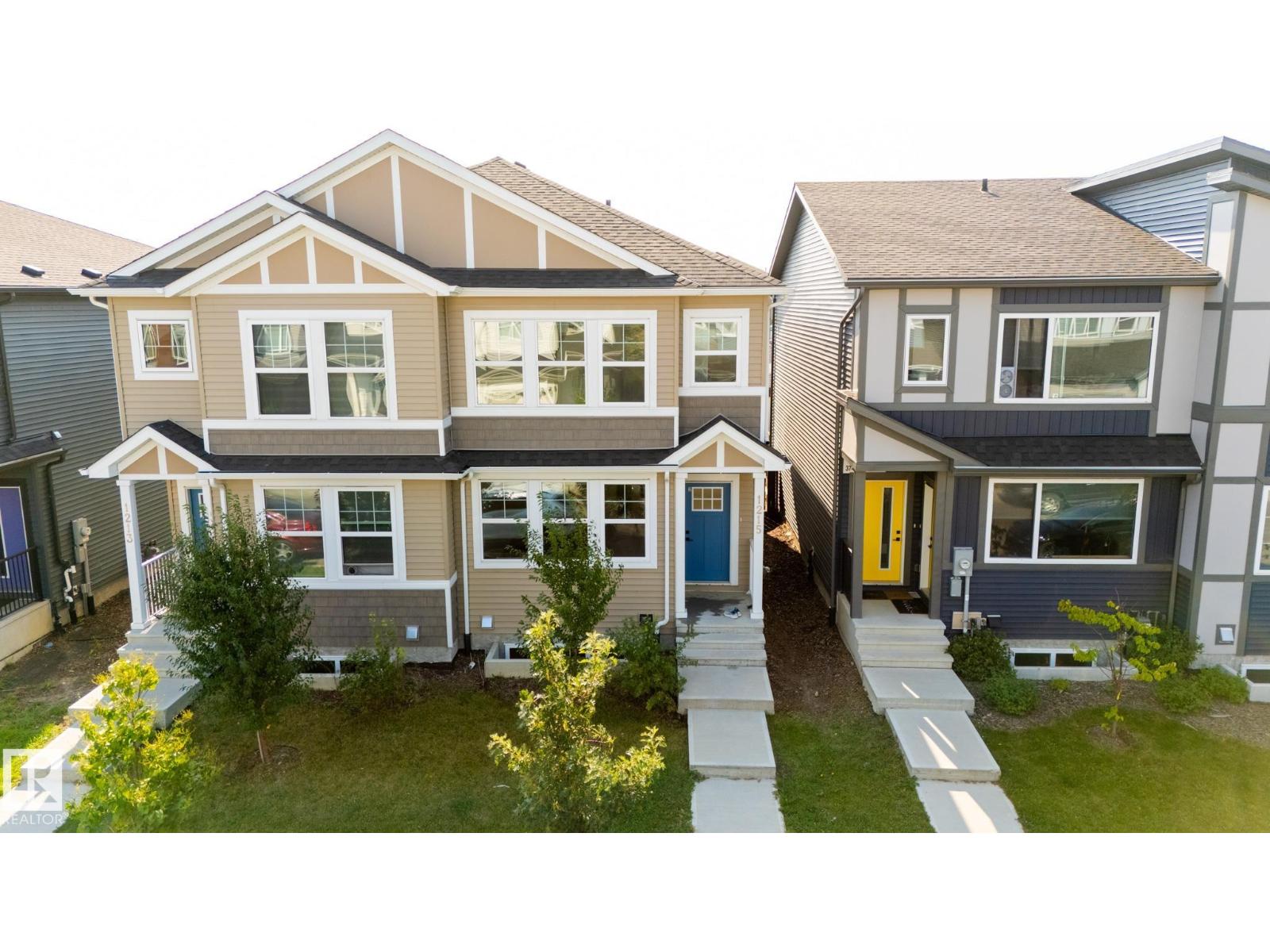 1215 Podersky Wd SW, Edmonton, AB T6W 4W3