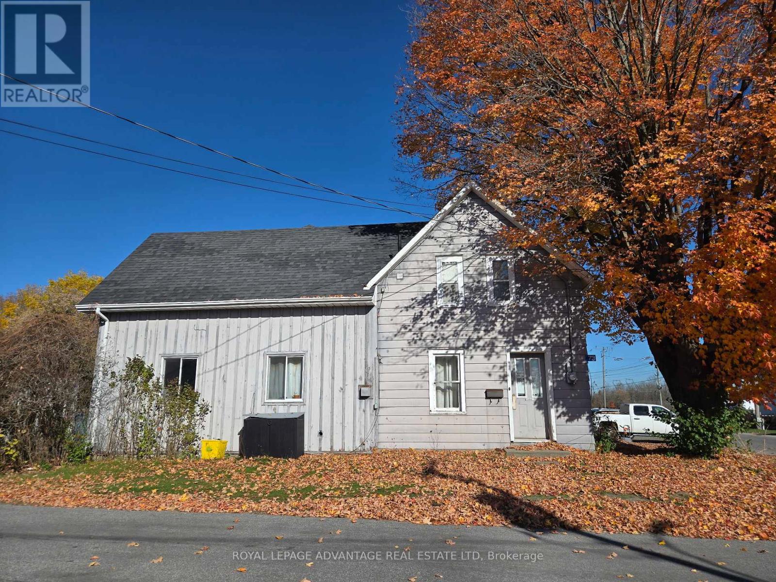 73 Alice St, Smiths Falls, ON K7A 2W6