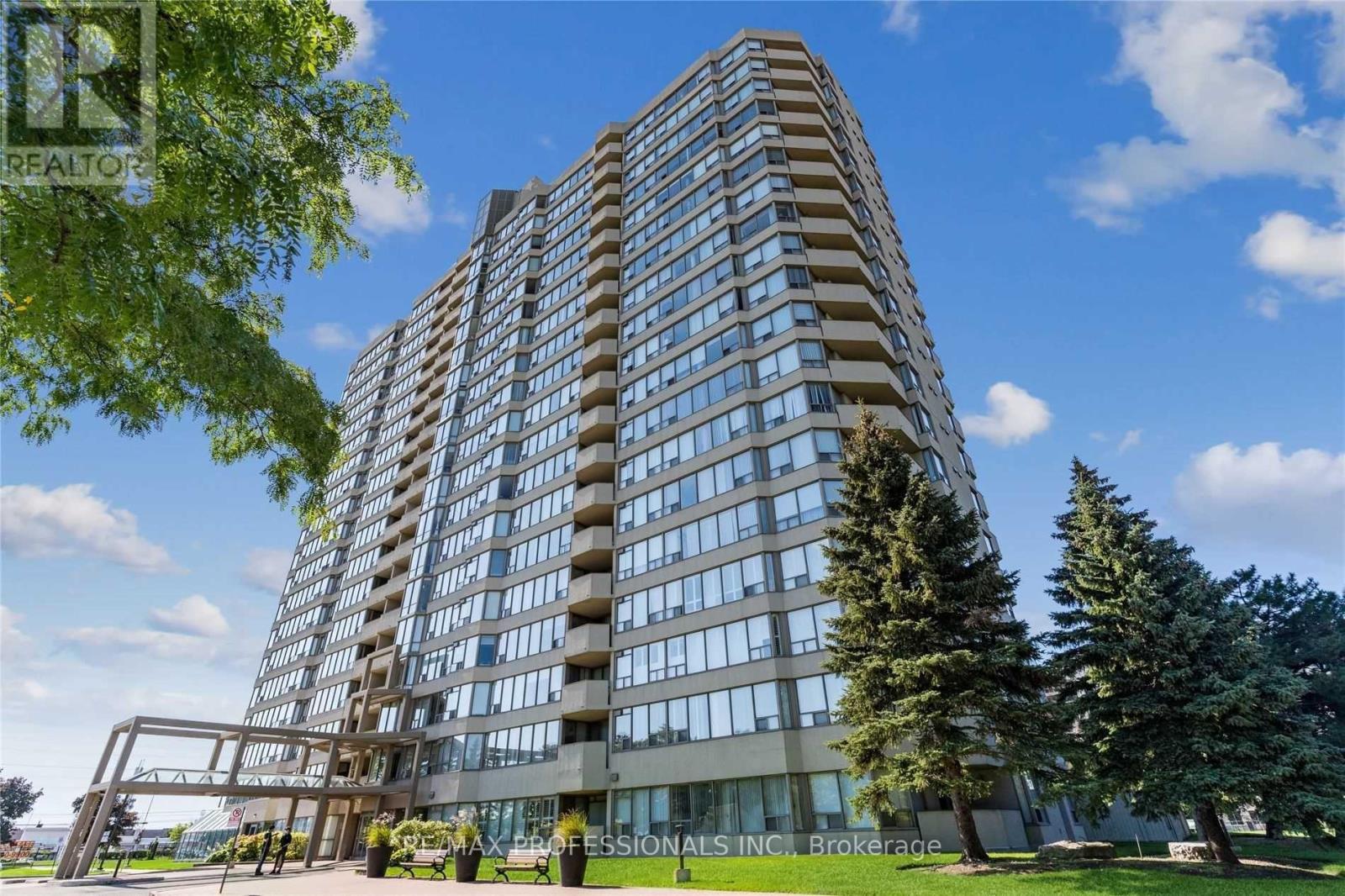 1703 700 Constellation Dr, Mississauga, ON L5R 3G8