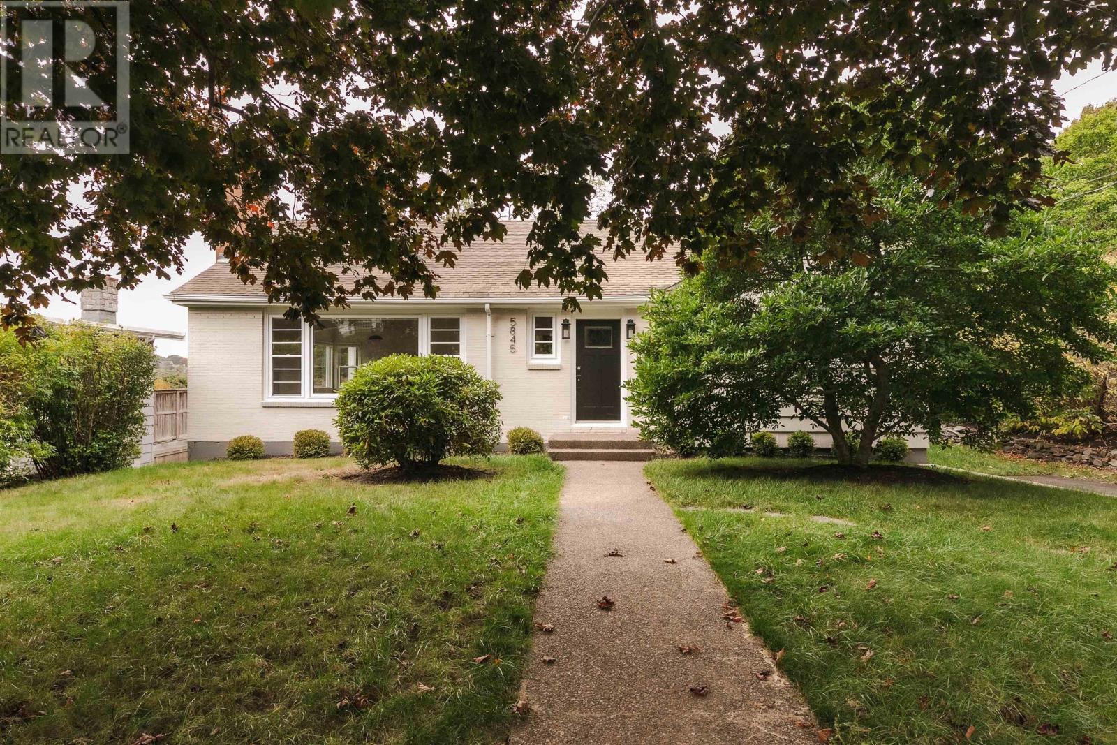 5845 Inglewood Dr, Halifax, NS B3H 1B2