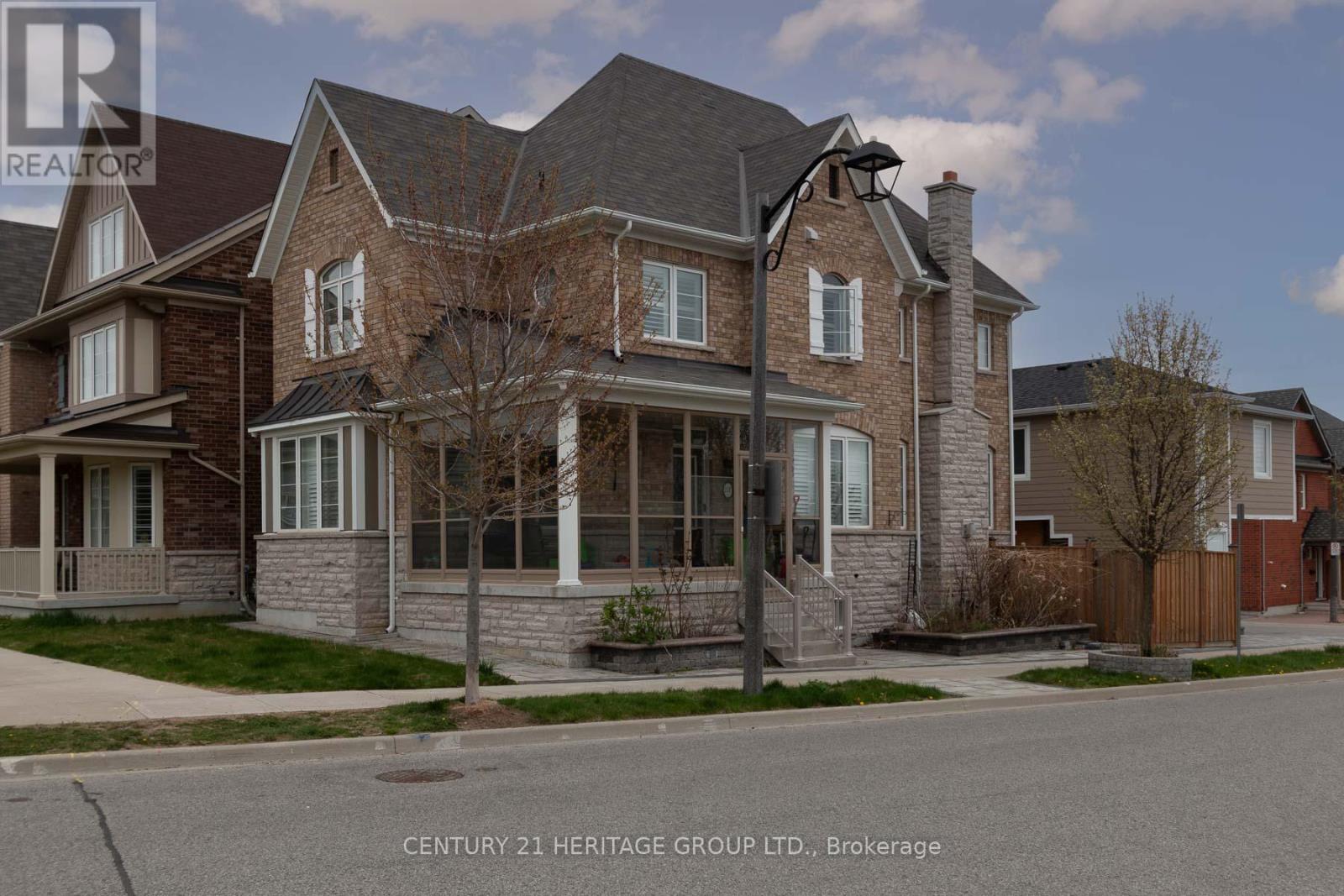 107 Lawrence Pilkington Ave, Markham Cornell, ON L5B 0Y6