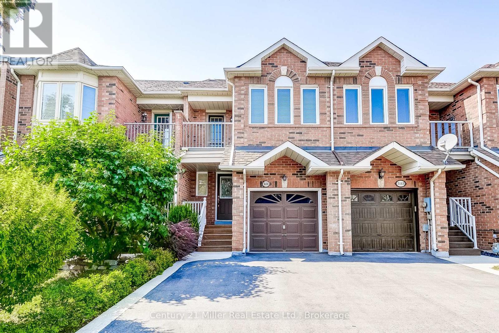 5111 Thornburn Dr, Burlington, ON L7L 6K2