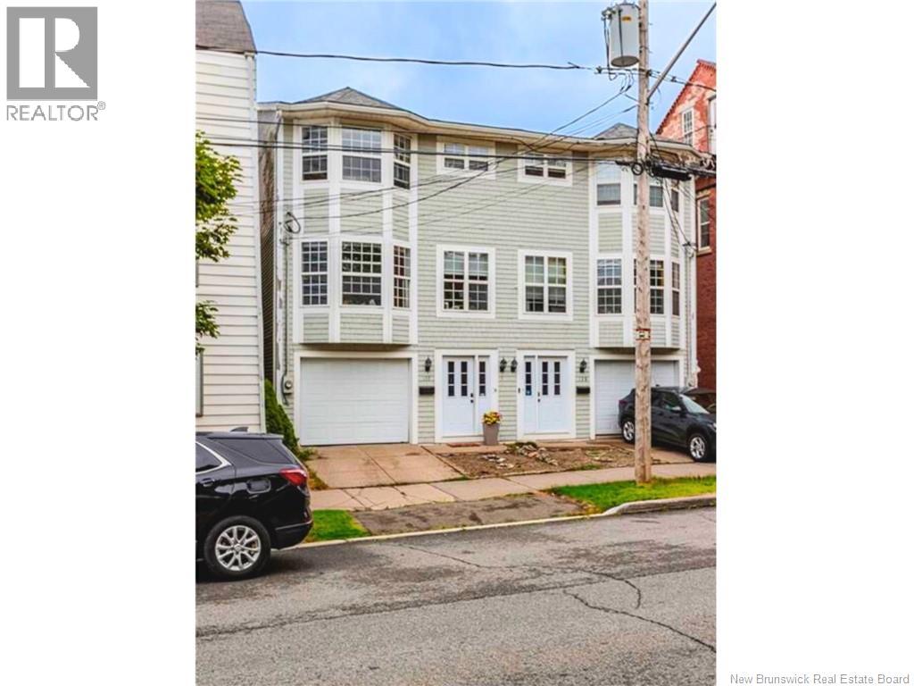 137 King East St, Saint John, NB E2L 1G8