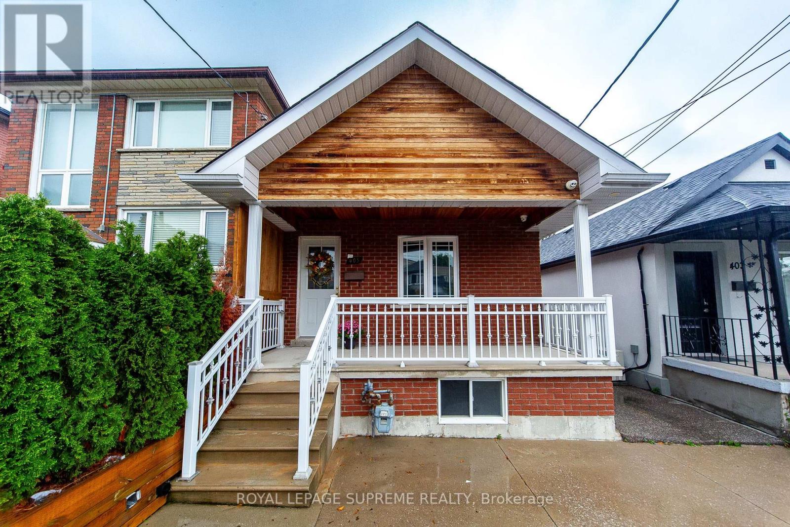 405 Gilbert Ave, Toronto Caledonia-fairbank, ON M6E 4X2