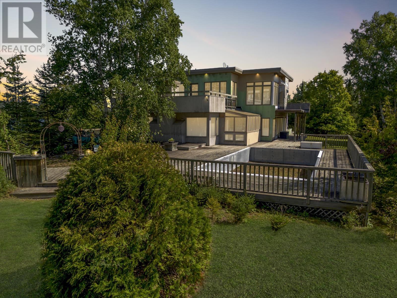 13 Lambert Ln, Shuniah, ON P7A 0T4
