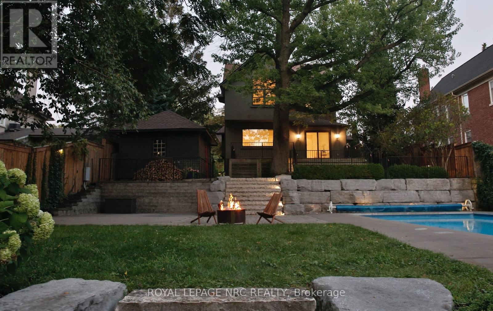 38 Hillcrest Ave, St. Catharines, ON L2R 4Y1