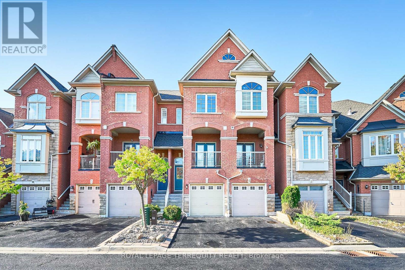 5 301 Strouds Ln, Pickering, ON L1V 7J1