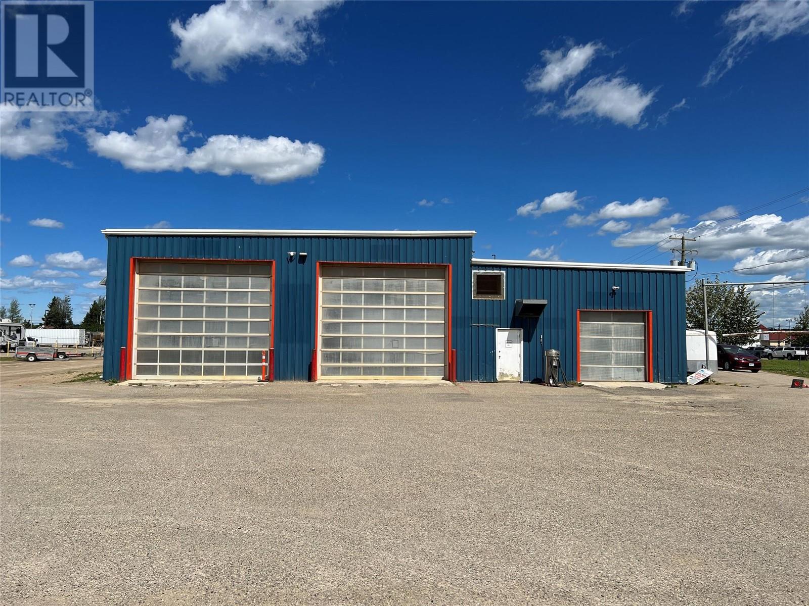 900 Adams Rd, Dawson Creek, BC V1G 0A3