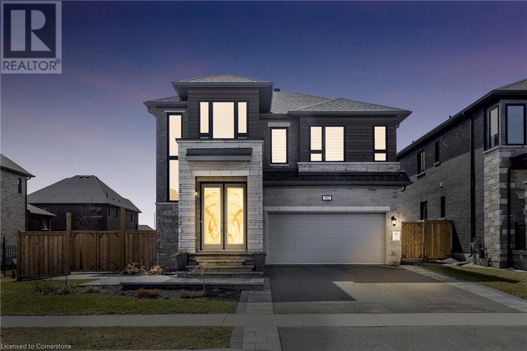 90 Curran Rd, Hamilton, ON L9K 0G6