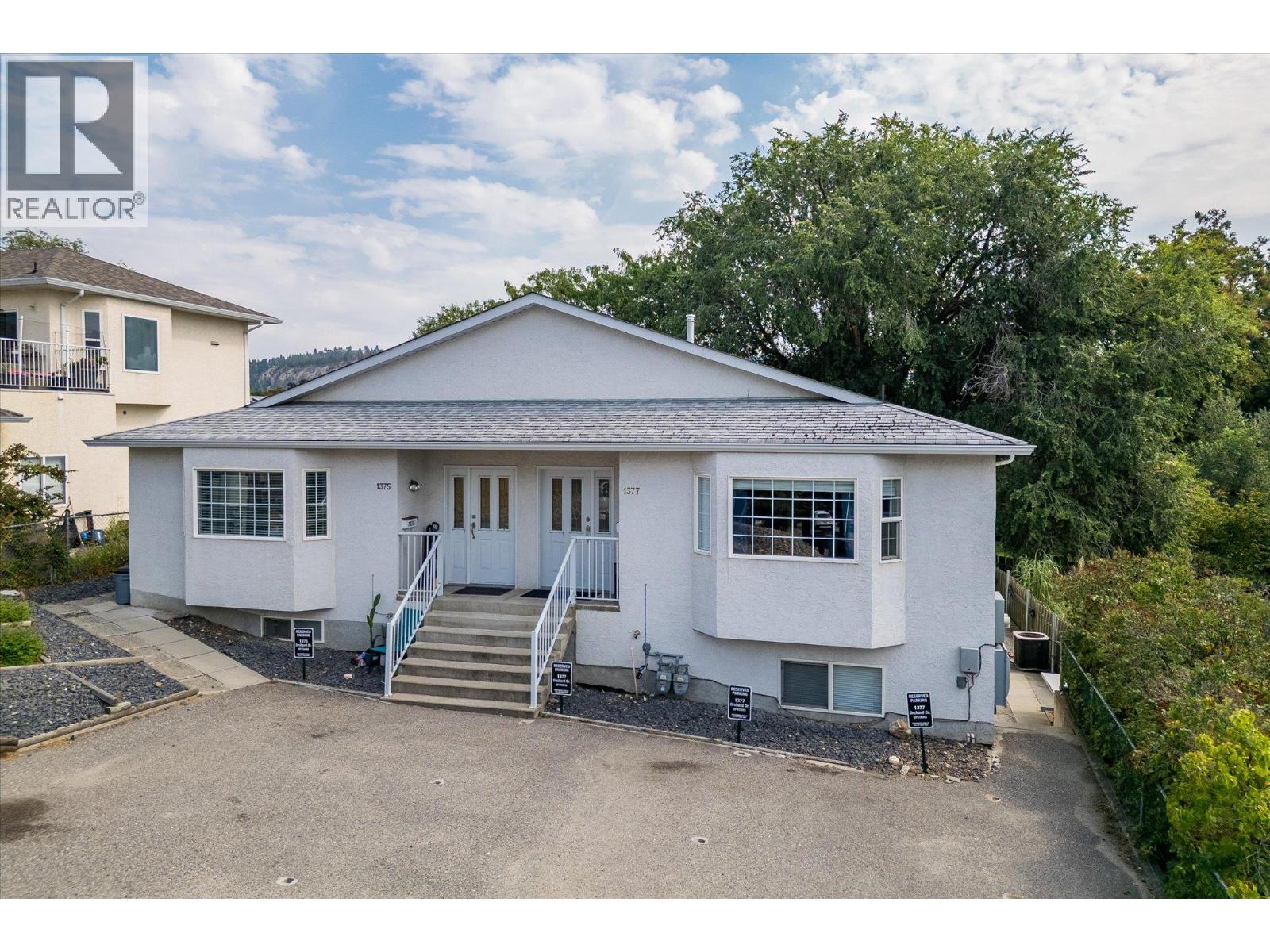 13751377 Orchard Dr, Kelowna, BC V1Y 3V1