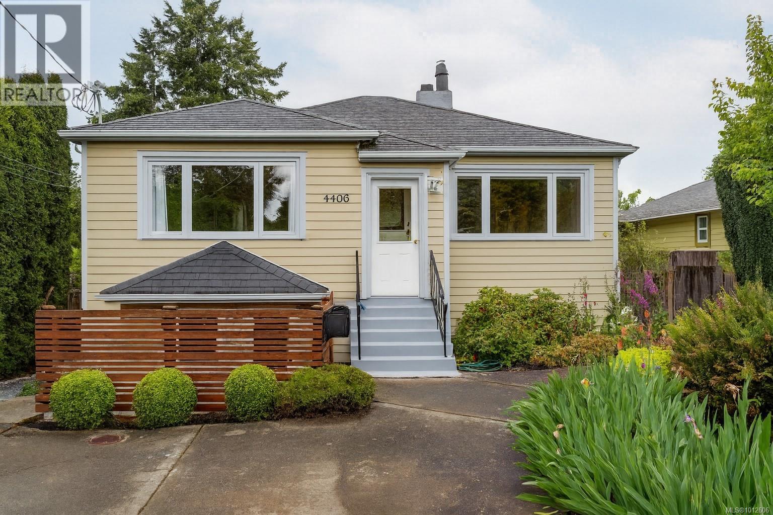 4406 Torquay Dr, Saanich, BC V8N 3L4