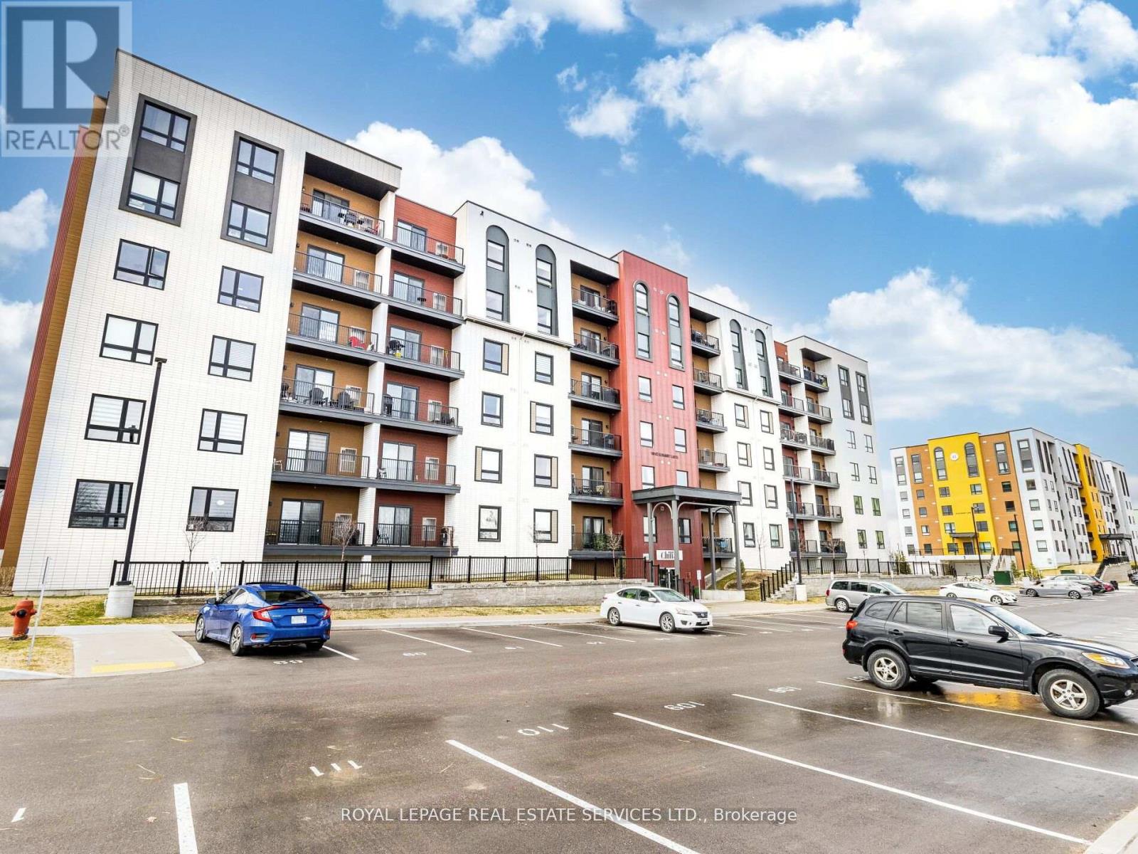 211 10 Culinary Ln, Barrie, ON L9J 0K2