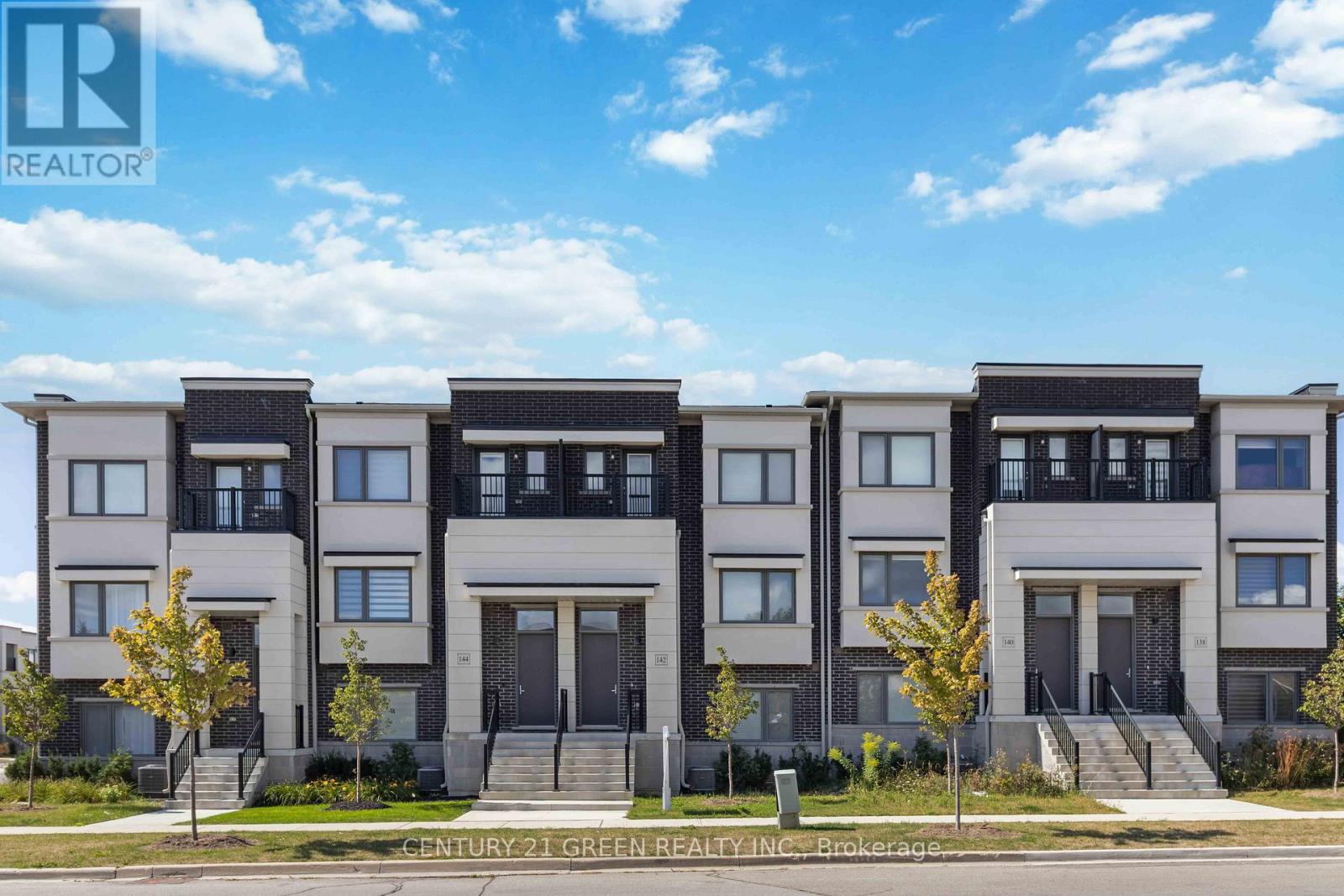 142 Landsbridge St, Caledon Bolton East, ON L7E 2E1