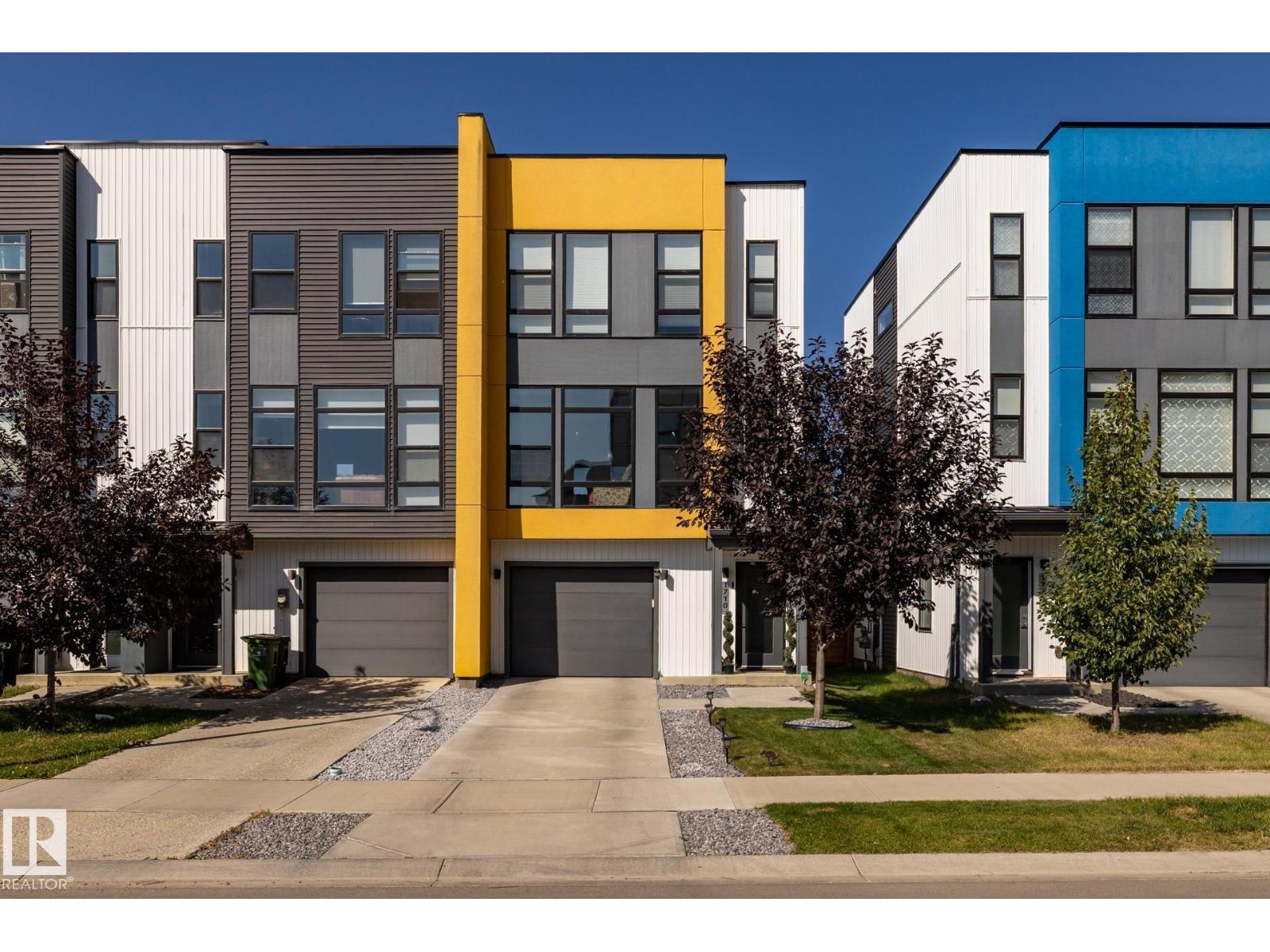 1710 Keene Cres SW, Edmonton, AB T6W 3W3