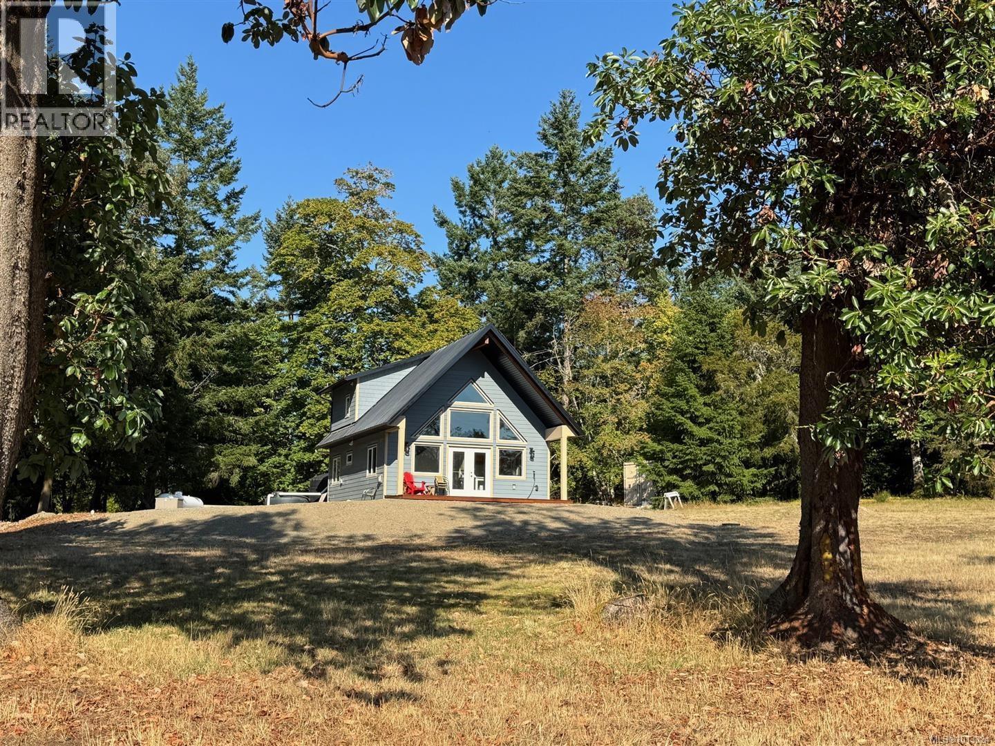 313 Evergreen Ln, Sidney Island, BC V0N 2G0