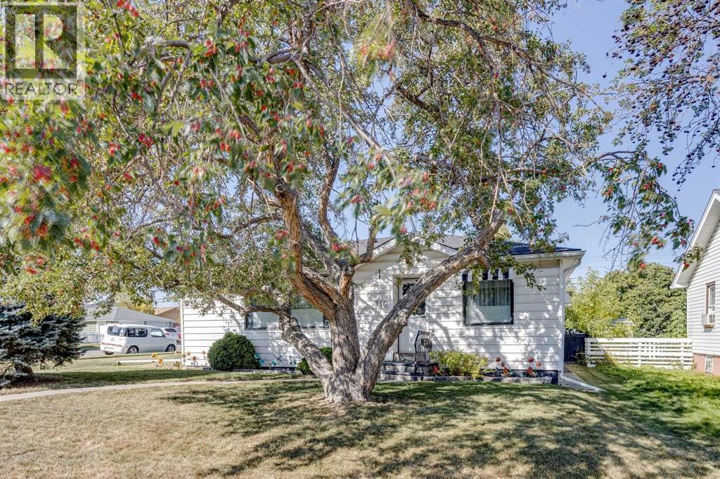19 Avenue Nw Unit 840, Calgary, AB T2M 0Z3