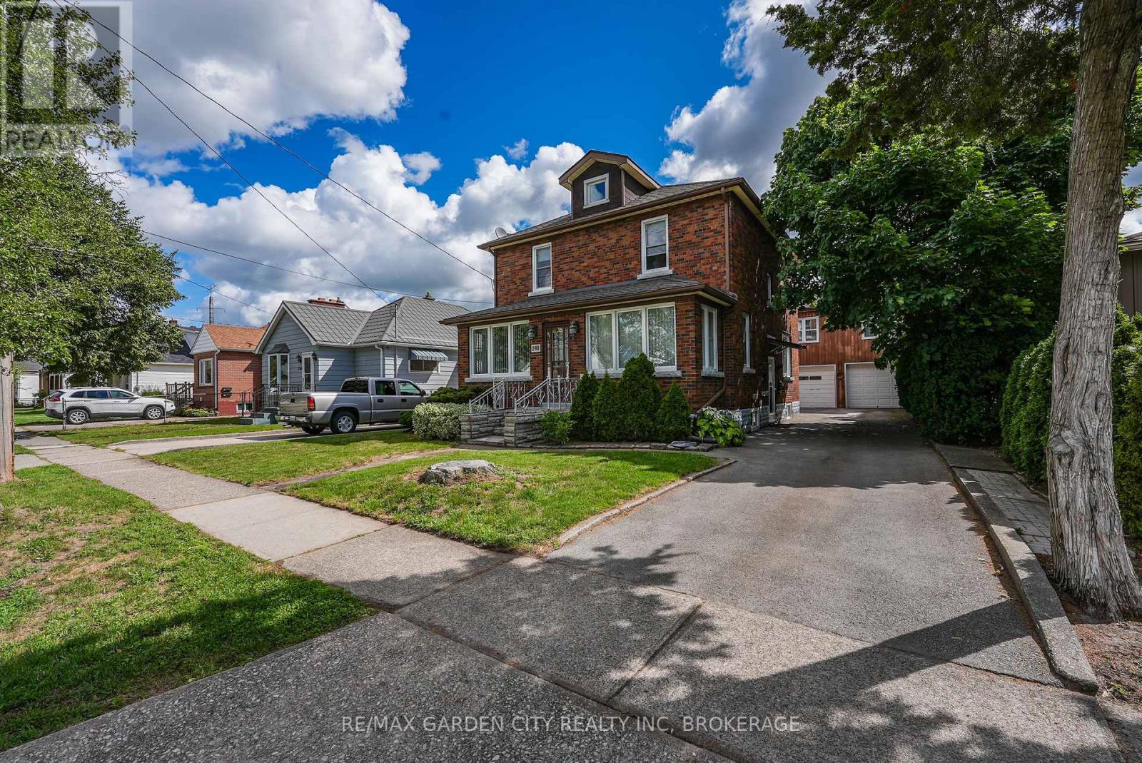 248 Wallace Ave S, Welland, ON L3B 1R6