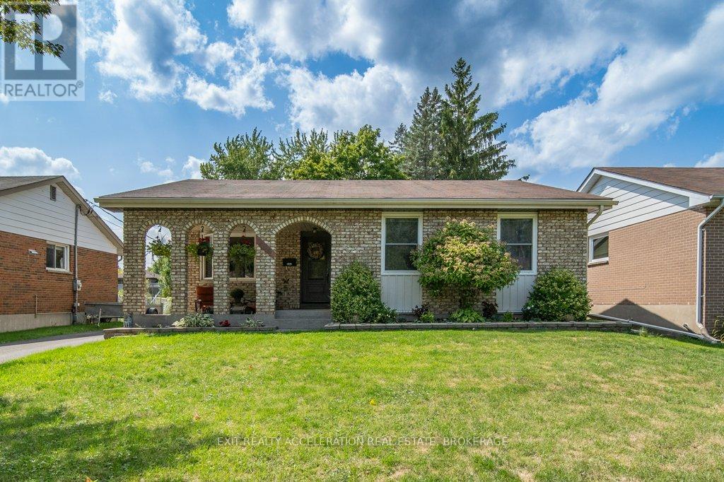 286 Barrett Blvd, Greater Napanee Greater Napanee, ON K7R 1G8