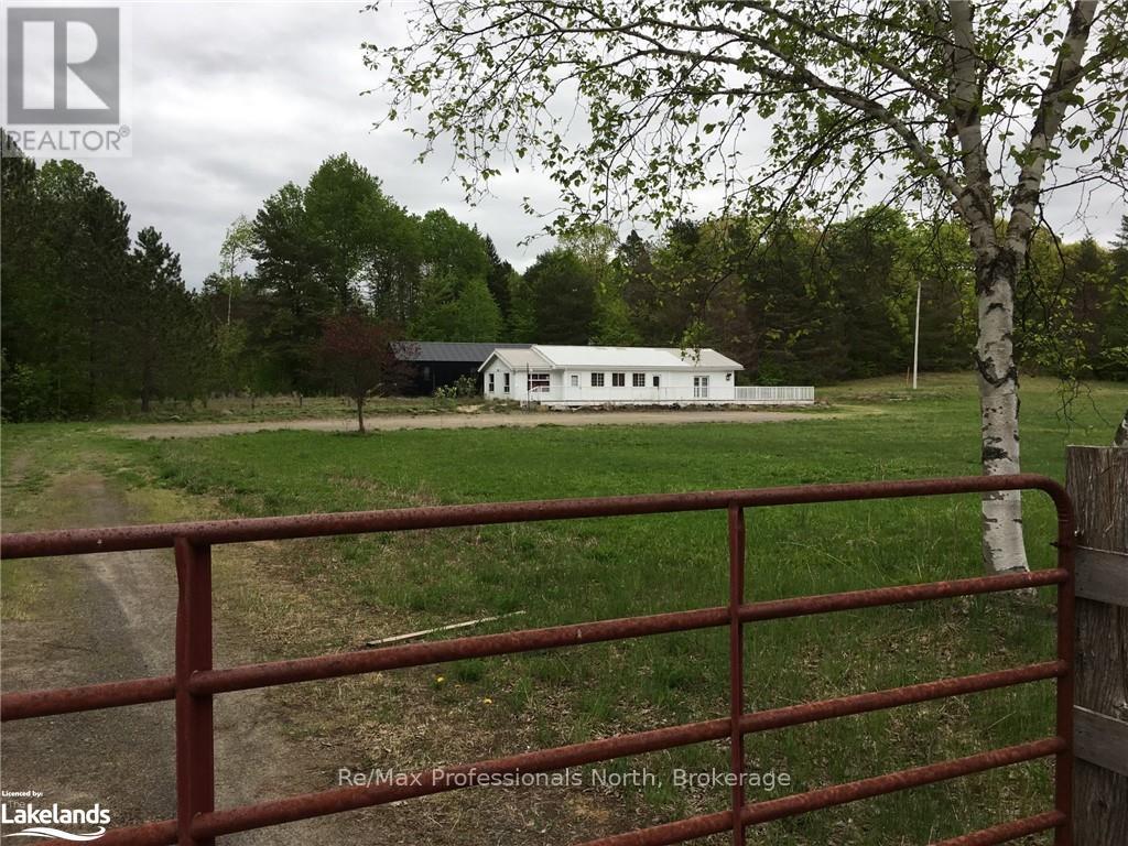 2180-2186 Highway 141, Muskoka Lakes, ON P0B 1M0