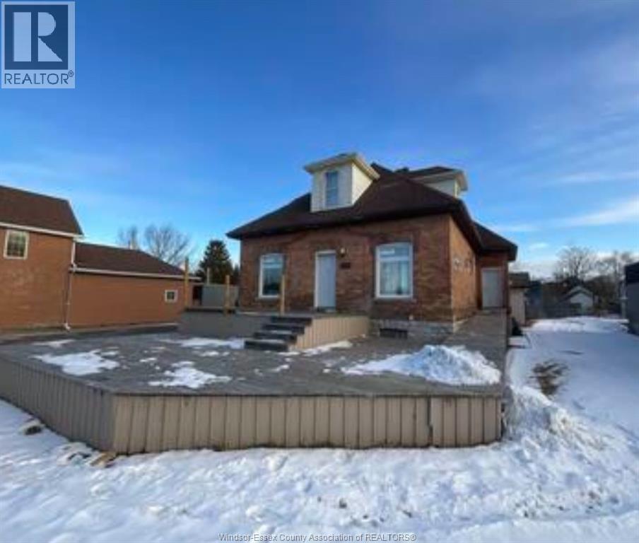 165 St Clair St, Chatham, ON N7L 3K1