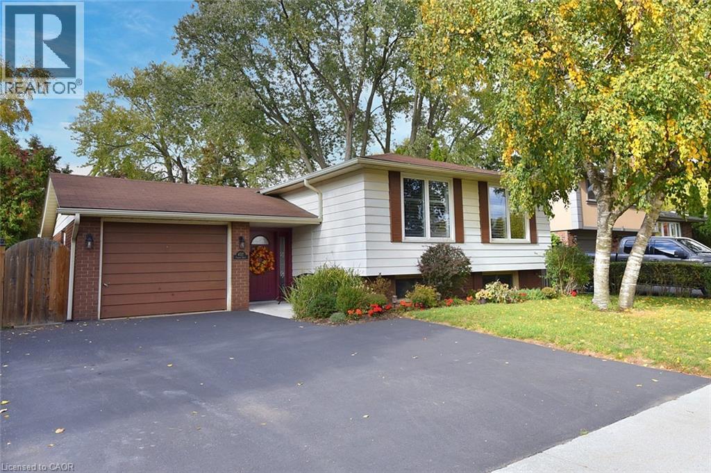 4037 Flemish Dr, Burlington, ON L7L 1Z7