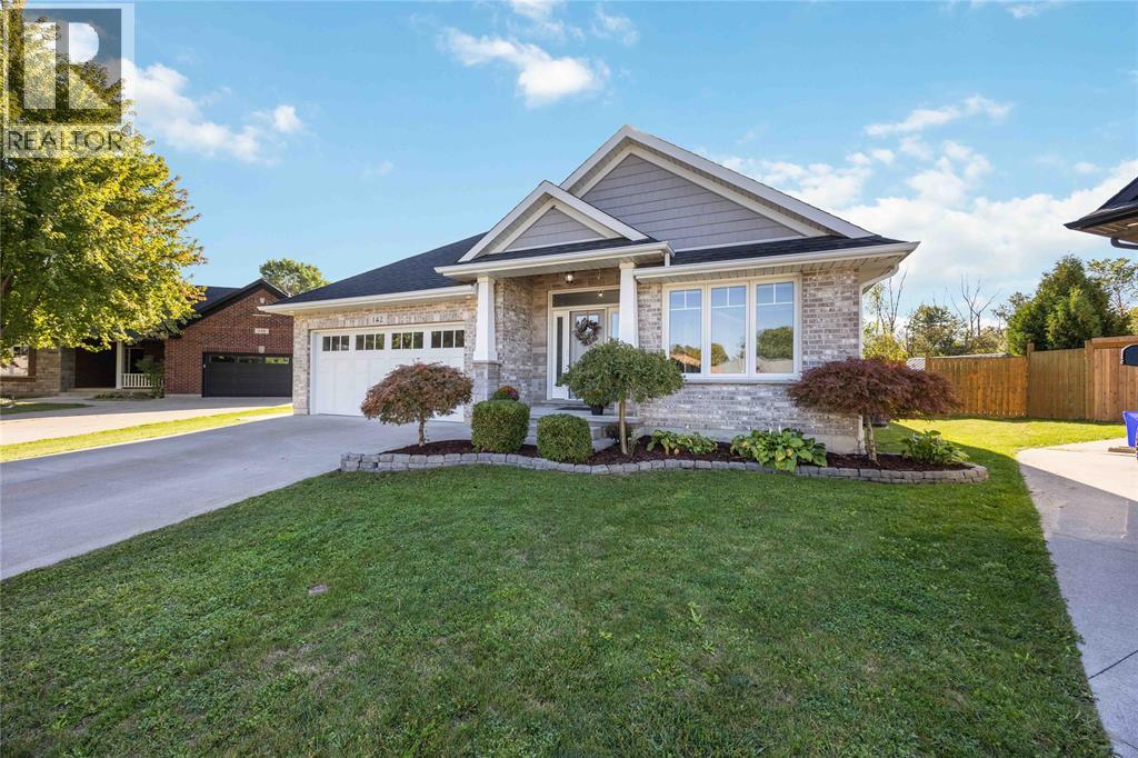 142 Madison Dandrea Ave, Sarnia, ON N7S 6L9