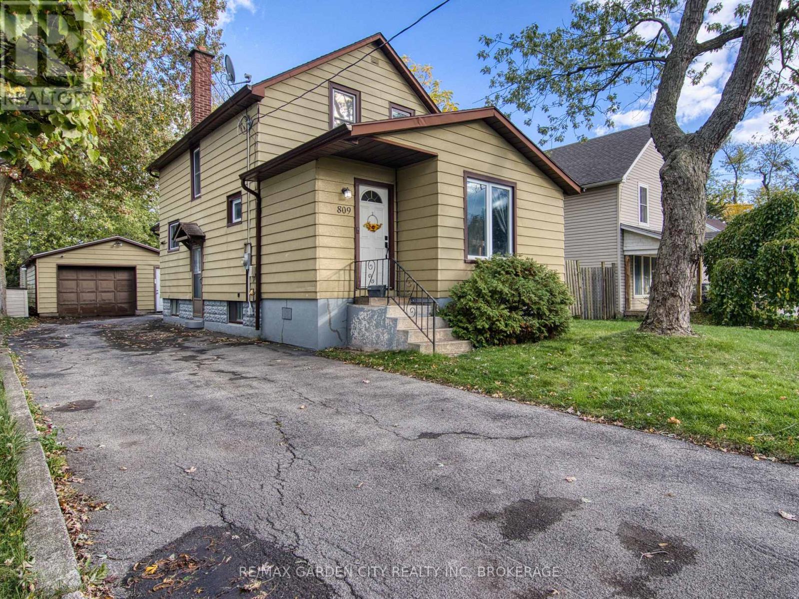 809 Steele St, Port Colborne, ON L3K 4Z5