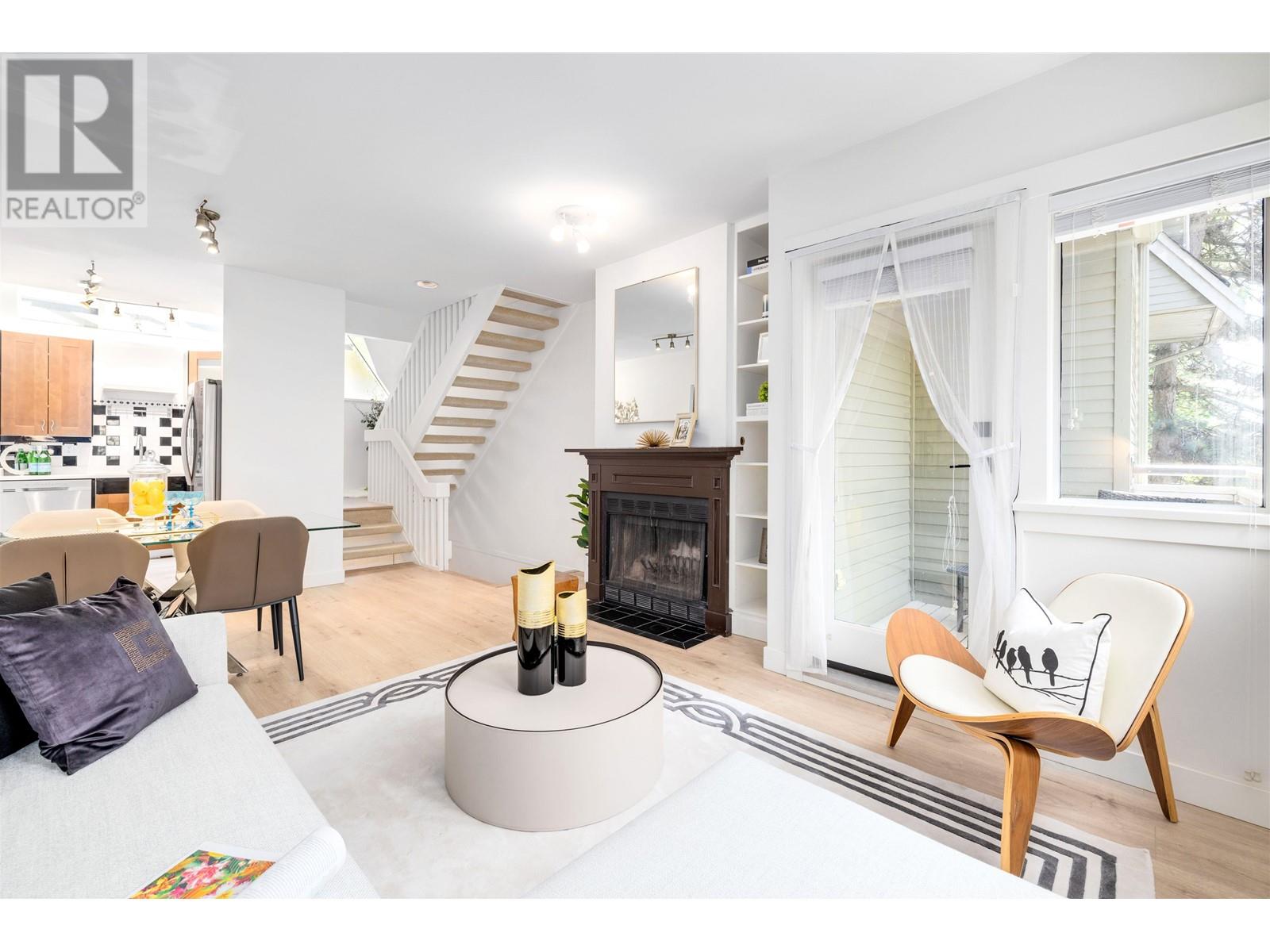 2415 W 6th Ave, Vancouver, BC V6K 1W2