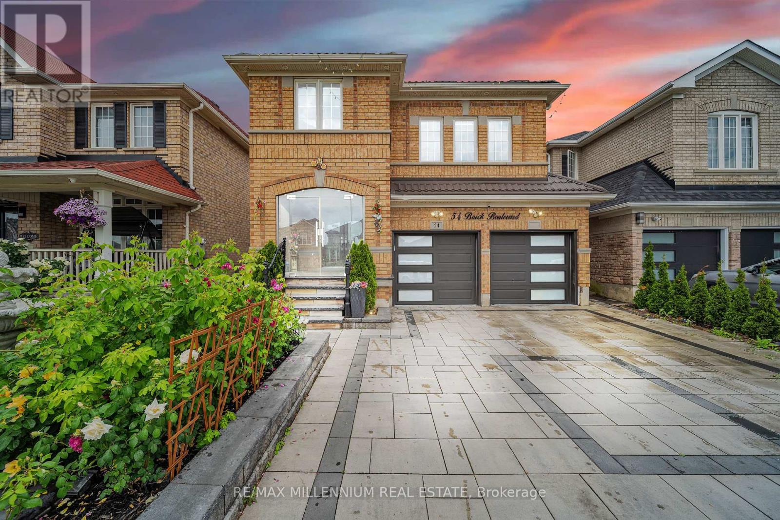 54 Buick Blvd, Brampton, ON L7A 3X7