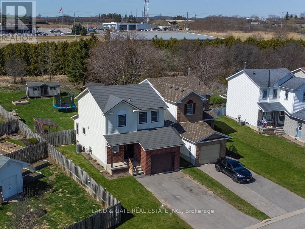 34 Burnham Blvd, Port Hope, ON L1A 4H5
