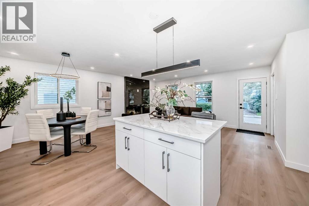 636 Cedarille Way SW, Calgary, AB T2W 2G7