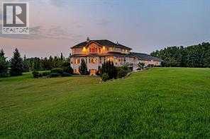 19 Blueridge Pl NW, Calgary, AB T3L 2N5