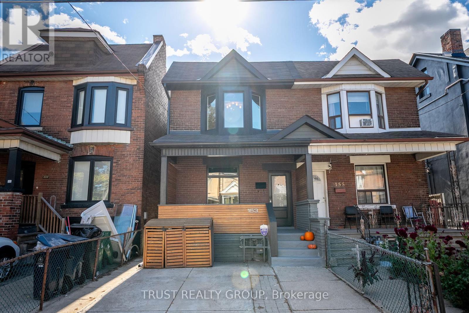 153 Wallace Ave, Toronto, ON M6H 1V1