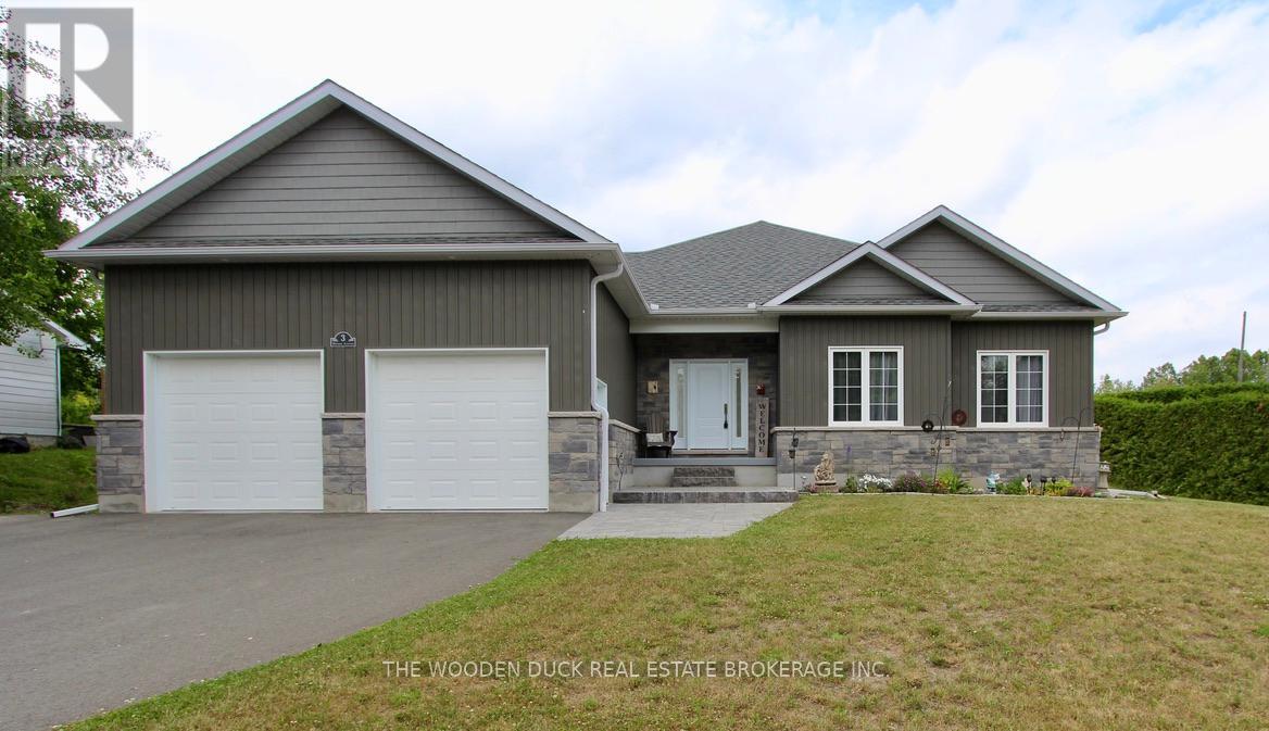 3 Mclean Ave, Havelock-Belmont-Methuen, ON K0L 1Z0