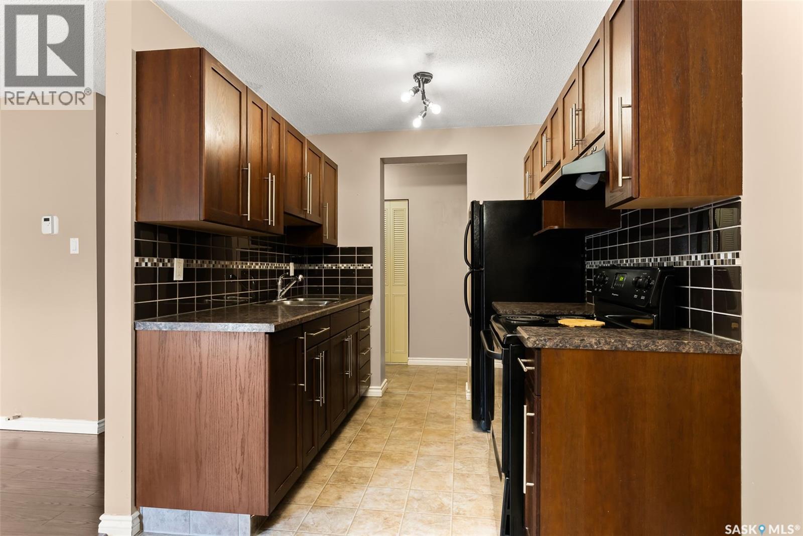 1953 Garnet Street Unit 6, Regina, SK S4T 2Z5