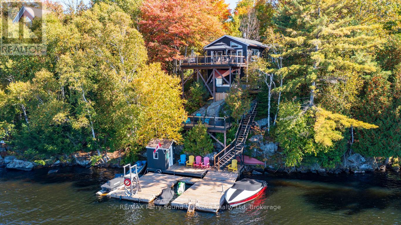 252 Burnetts Rd, McKellar, ON P2A 2W7