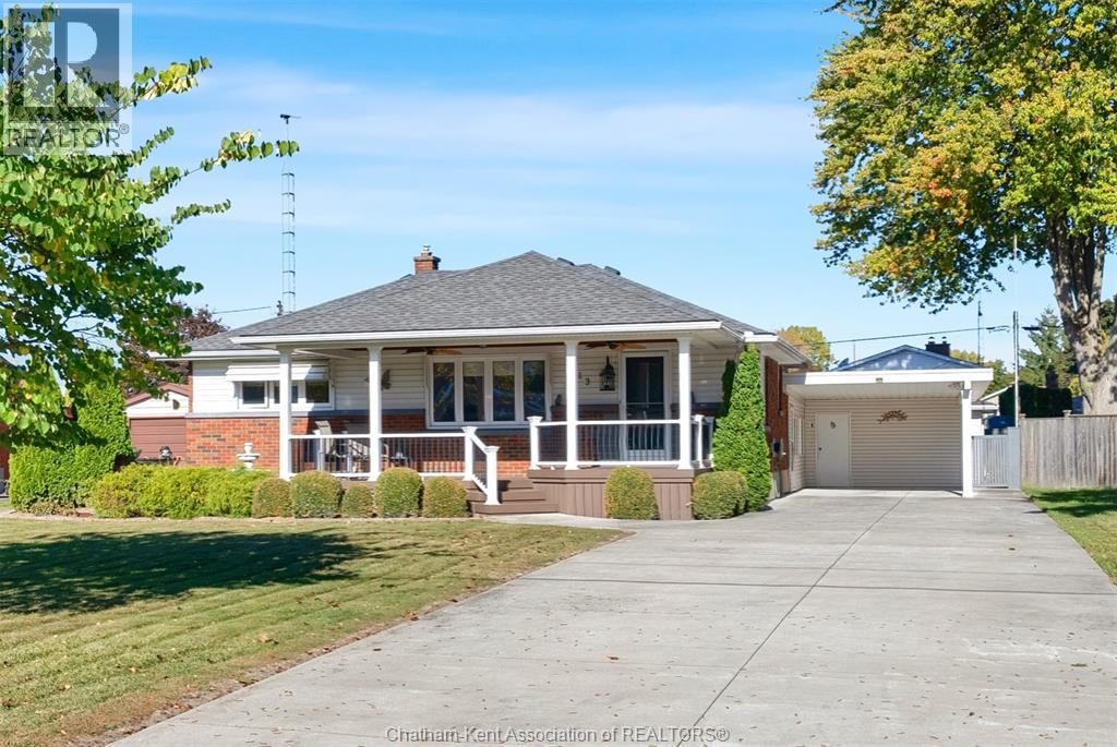 313 Thomas Ave, Wallaceburg, ON N8A 2C1