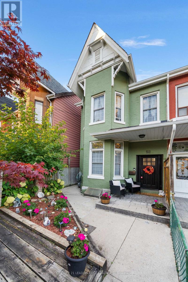 52 Florence St, Toronto, ON M6K 1P5