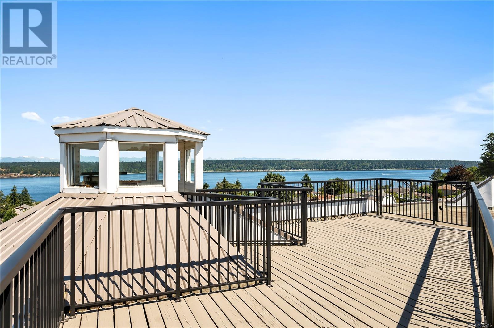 690 Colwyn St Unit 1f St, Campbell River, BC V9W 2X1