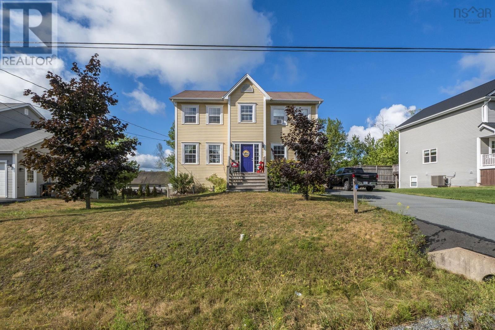 16 Lacy Anne Ave, Enfield, NS B2T 0A4