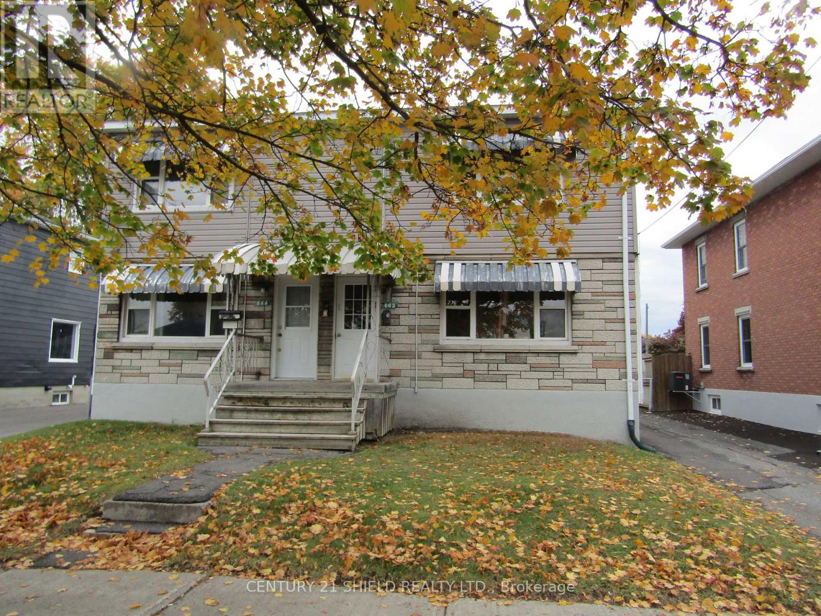 662-664 St Felix St, Cornwall, ON K6H 5B6