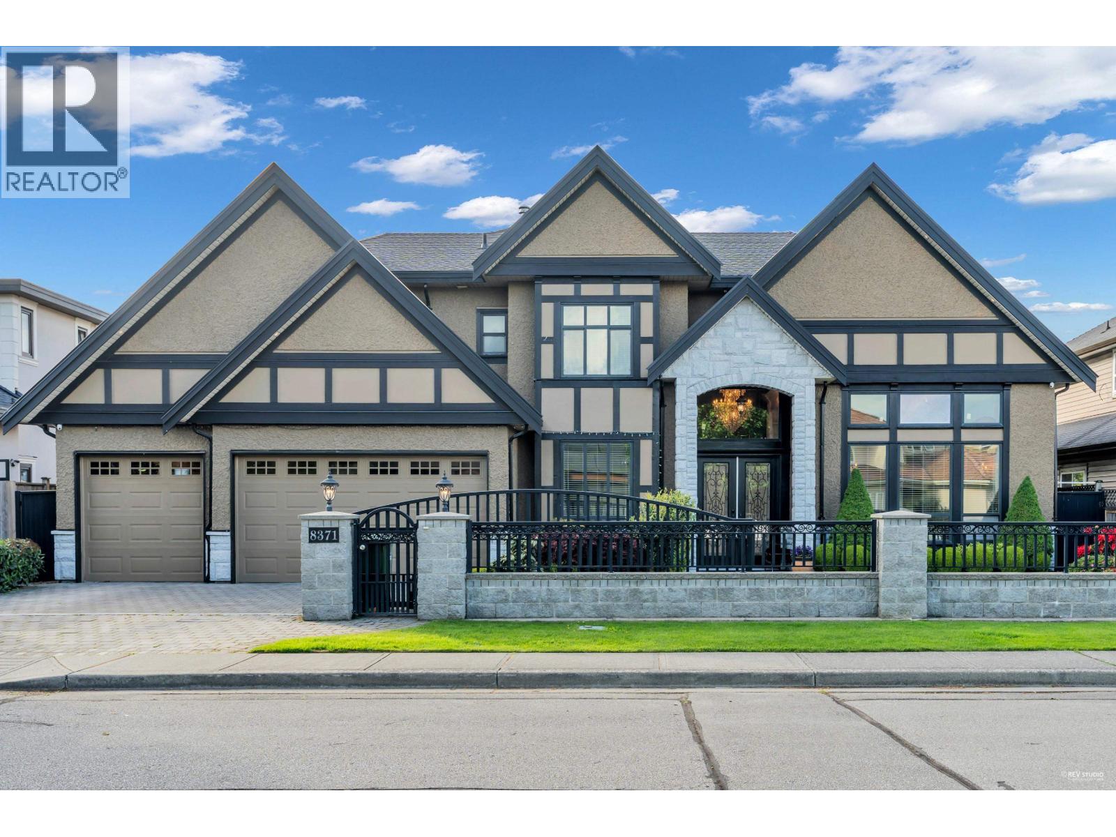 8371 Fairhurst Rd, Richmond, BC V7C 1Y7