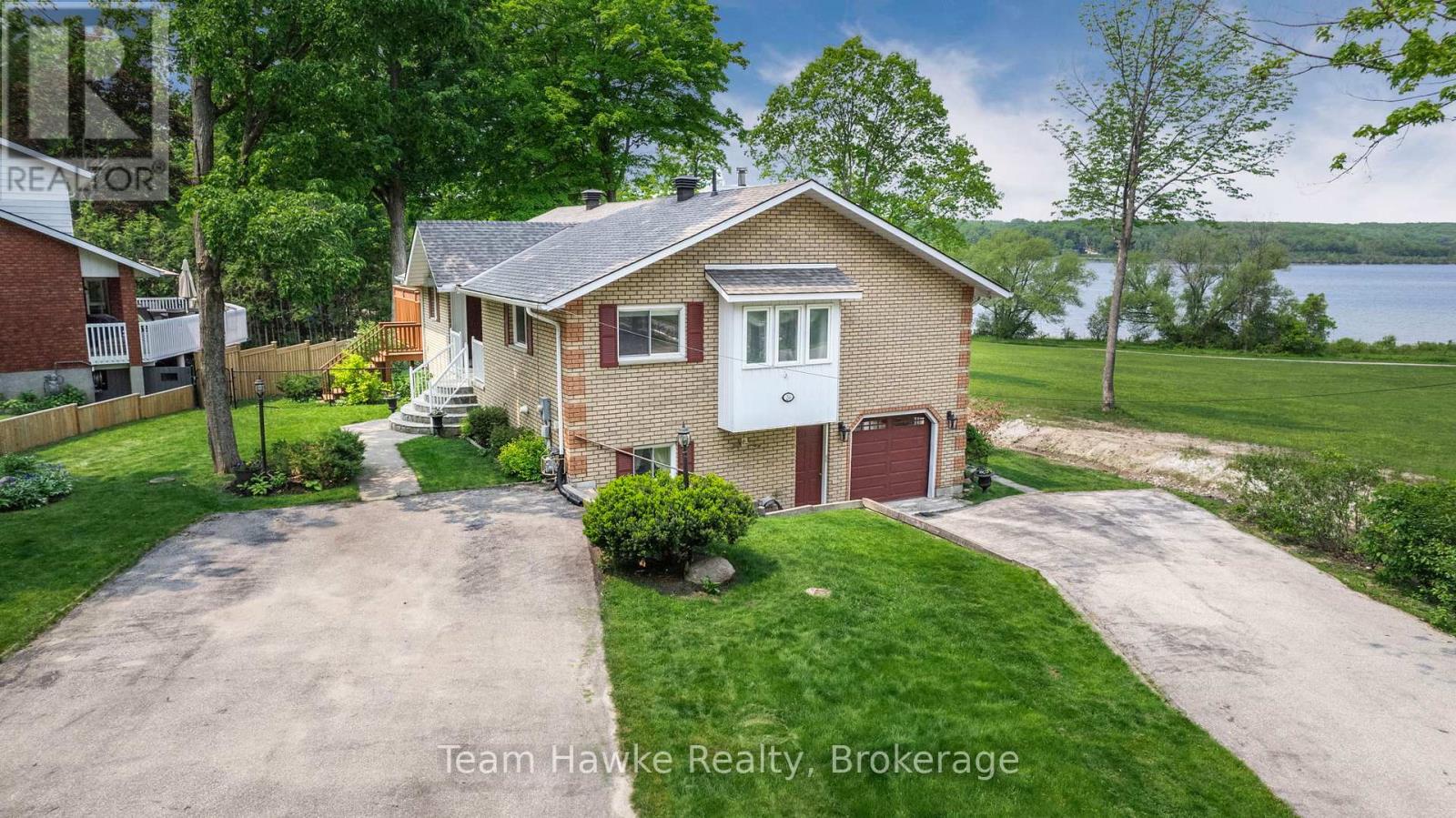 26 Jury Dr, Penetanguishene, ON L9M 1G1
